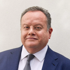 Rafael Fonesca Headshot